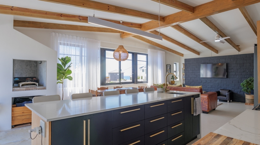 6 Bedroom Property for Sale in Agulhas Western Cape